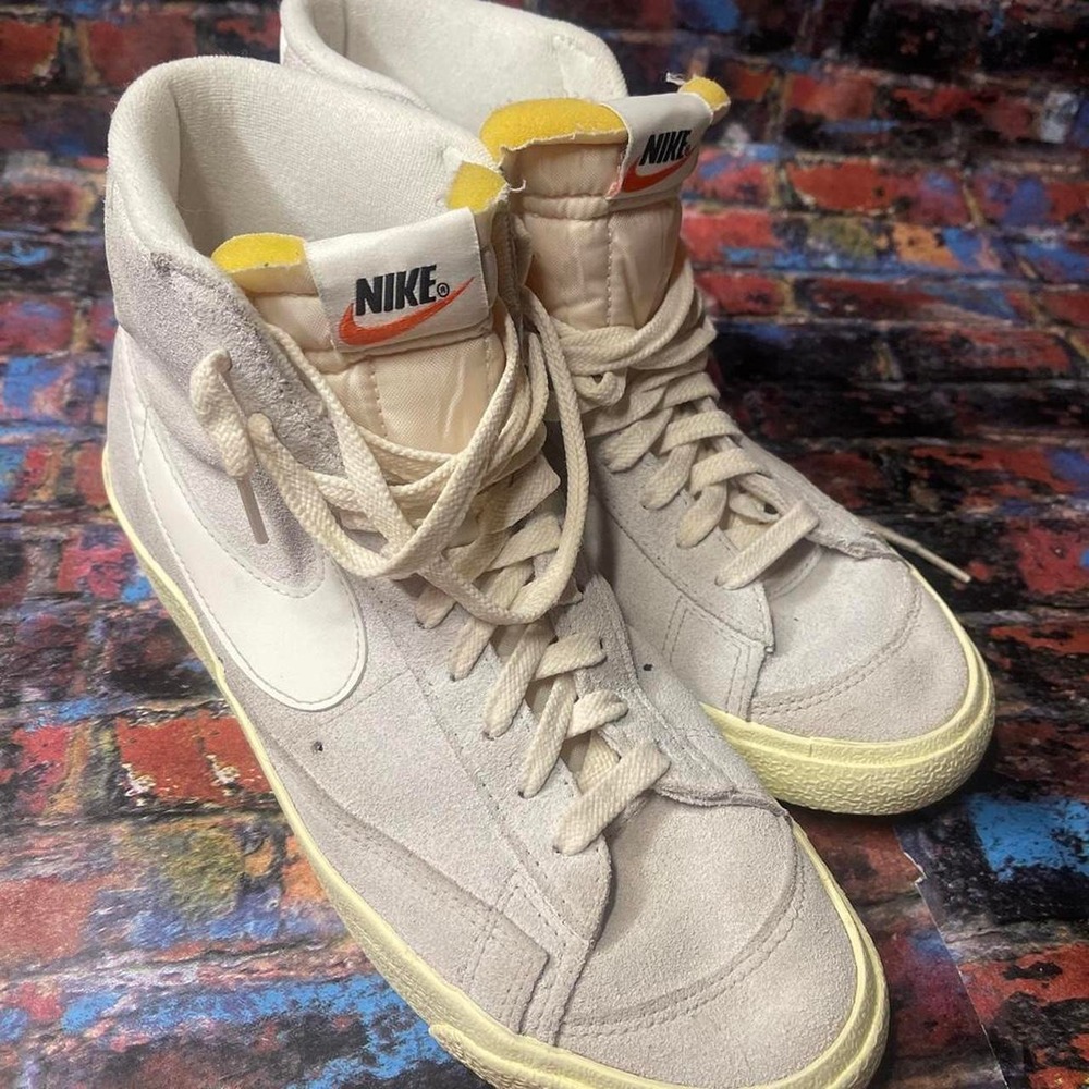 Nike Blazer Mid '77 white trainers